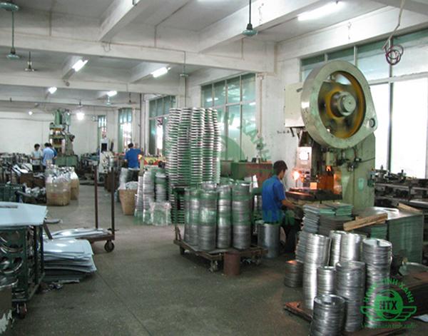 Quy mô nhà xưởng sản xuất thùng rác tại Hành Tinh Xanh