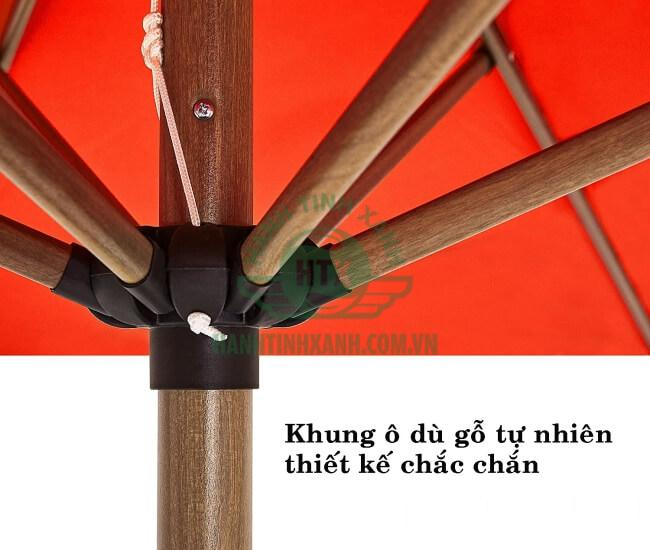 Khung ô dù bằng gỗ truyền thống, chắc chắn khi sử dụng