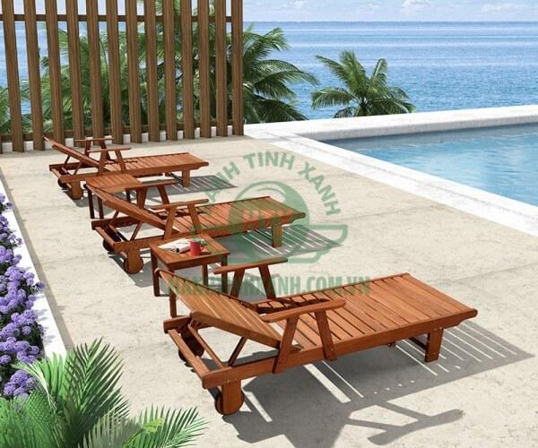 Mẫu ghế gỗ bể bơi đang được ưa chuộng tại các resort hiện nay