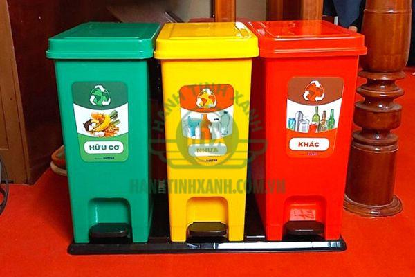 Thùng rác 3 ngăn phân loại rác gia đình