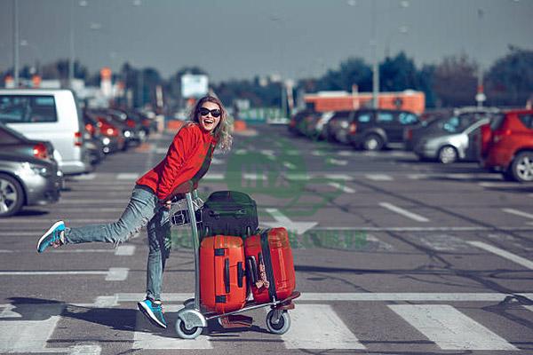 trang bị xe chở hành lý sân bay giúp Người dùng không tốn sức khi đẩy xe
