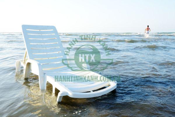Ghế nhựa chịu lực và chịu nước tốt hơn ghế lười hạt xốp