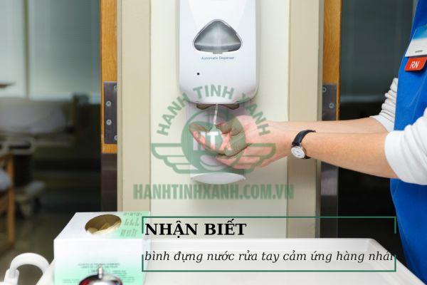 Bình đựng nước rửa tay cảm ứng hàng nhái thường sở hữu mức giá cực rẻ