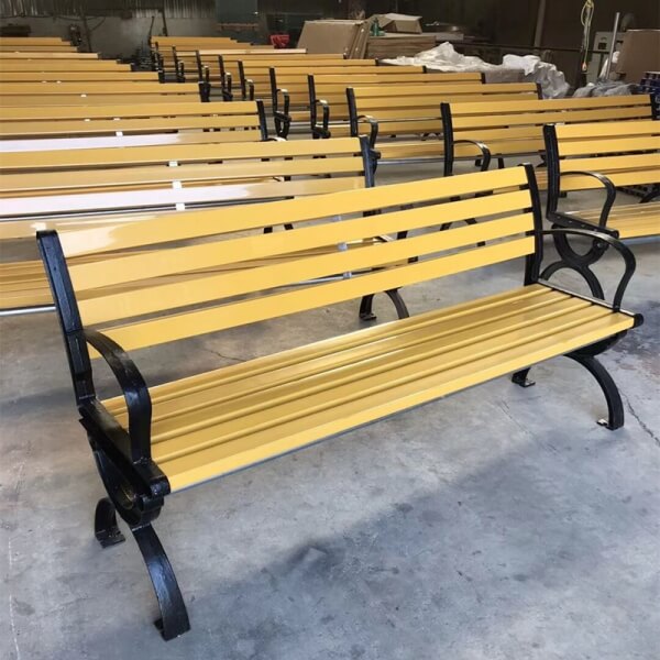 Hình ảnh ghế gang đúc tại kho Hành Tinh Xanh