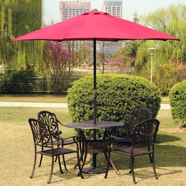 Dù chính tâm tròn tại các sân vườn biệt thự