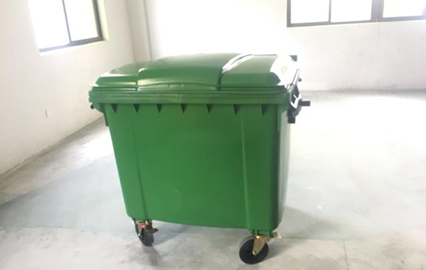 mat sau thung rac composite 660l