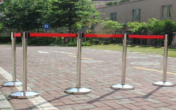 Mẫu cột chắn inox giá rẻ chất lượng cao