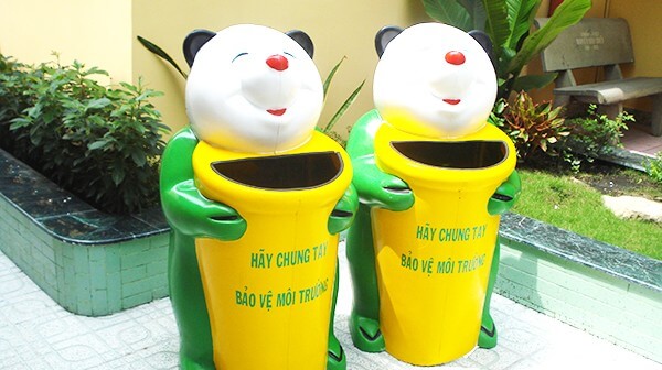 thung rac hinh thu tai truong hoc