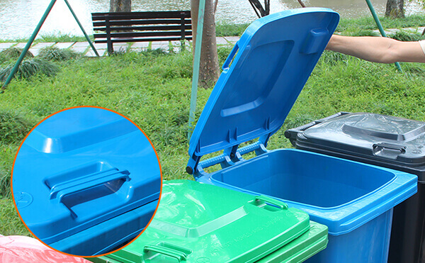 thung rac co nap tien loi