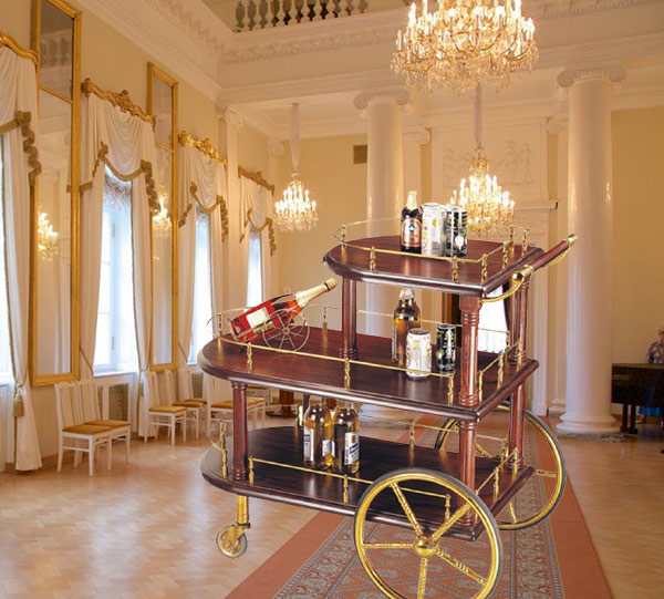 Xe trưng bày rượu mang phong cách cổ điển châu Âu