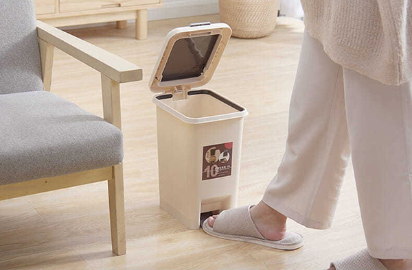 Lý do hộ gia đình nên mua thùng rác nhựa đạp chân là gì?