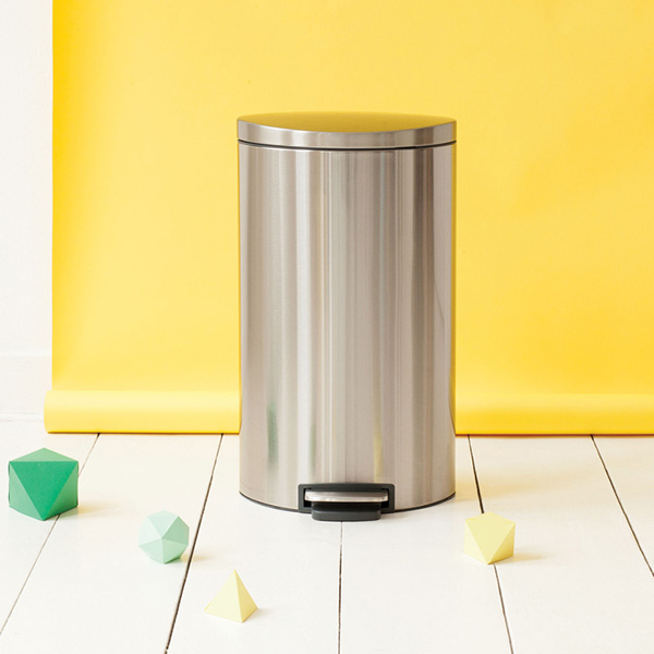 Thùng rác inox đạp chân sử dụng cho mọi không gian