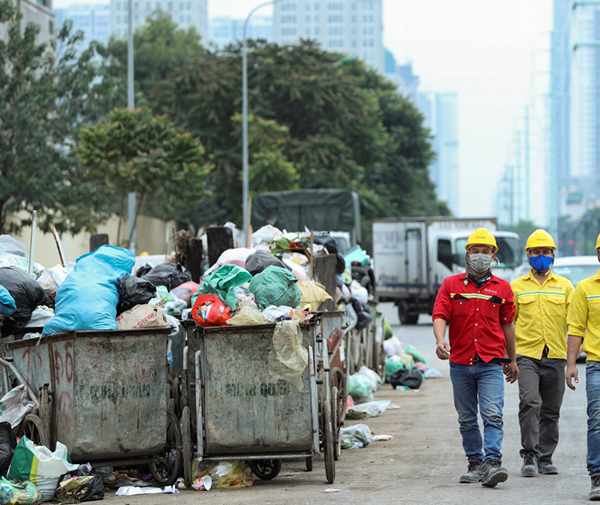 Nguyên nhân khiến rác thải tại khu đô thị quá tải là gì?