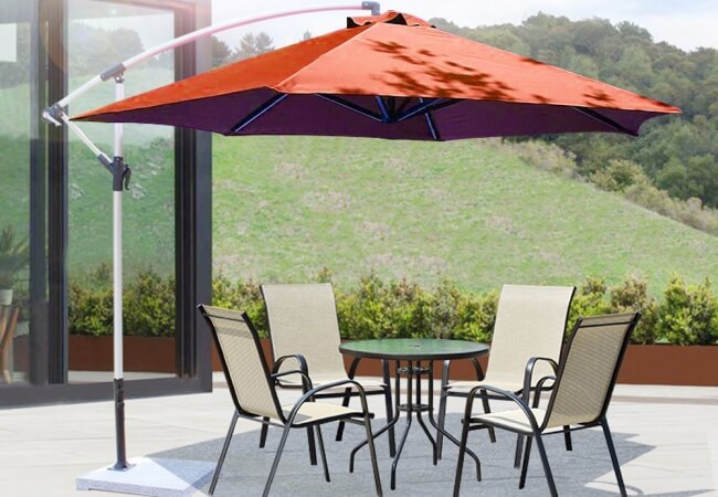 Mẫu dù lệch tâm tròn với đế bê tông chắc chắn