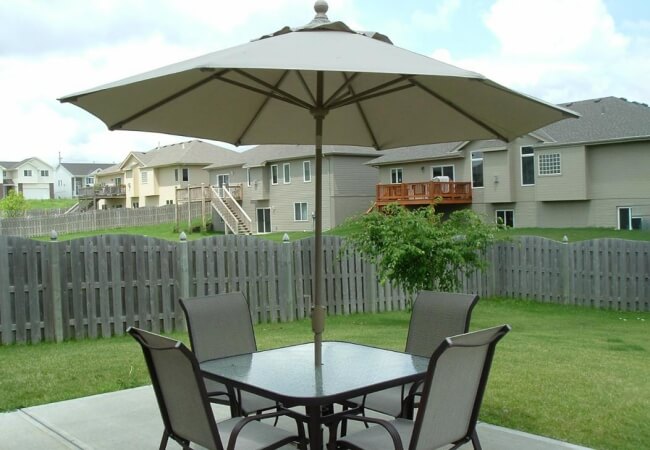 Mẫu ô chính tâm tròn trang trí không gian độc đáo