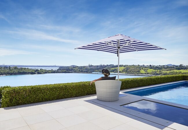 Ô che chính tâm vuông loại to tại các khu resort cao cấp