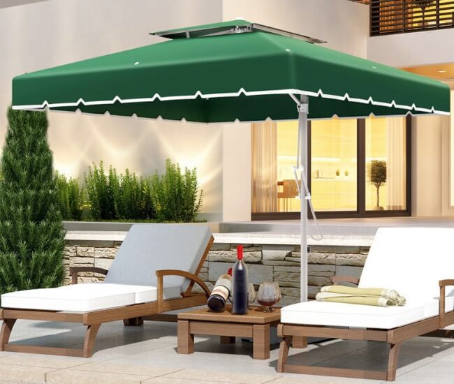 Mẫu dù lệch tâm vuông che nắng mưa tại các resort sang trọng