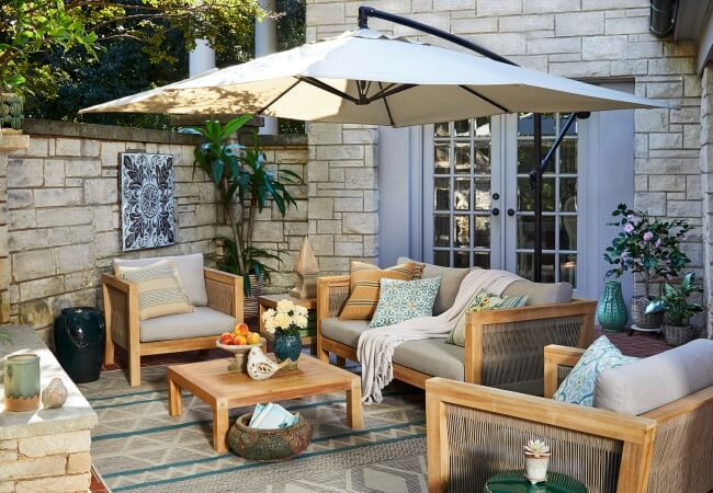 Mẫu khung ô thường sử dụng tại các sân vườn biệt thự cao cấp