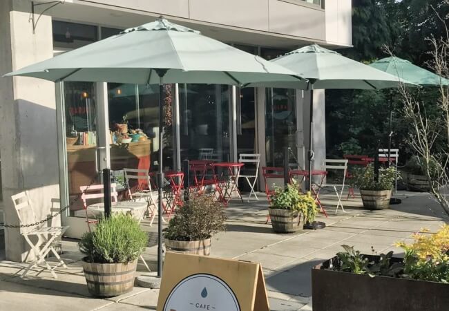 Ô dù che nắng mang đến không gian ấn tượng và thu hút