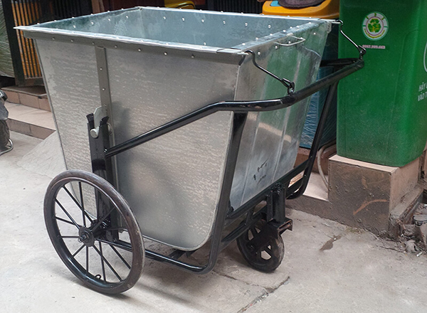 Xe đẩy rác 500 lít