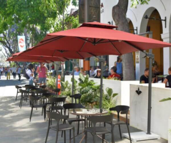 Dù lệch tâm vuông sang trọng cho không gian quán coffee ngoài trời