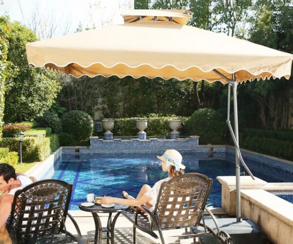 Hành Tinh Xanh cung cấp dù lệch tâm vuông cho bể bơi gia đình