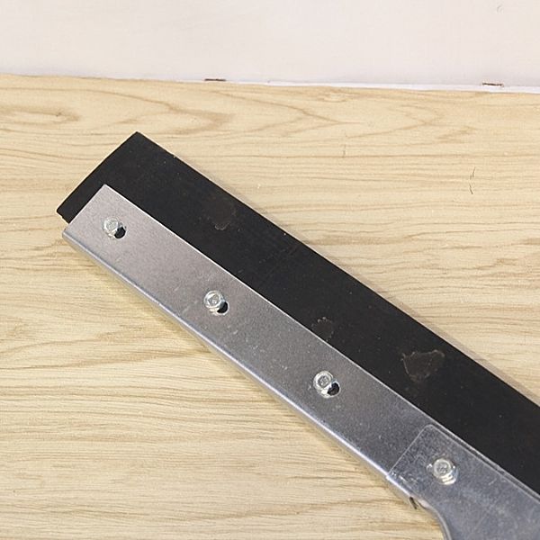 Cây gạt nước inox lưỡi thẳng