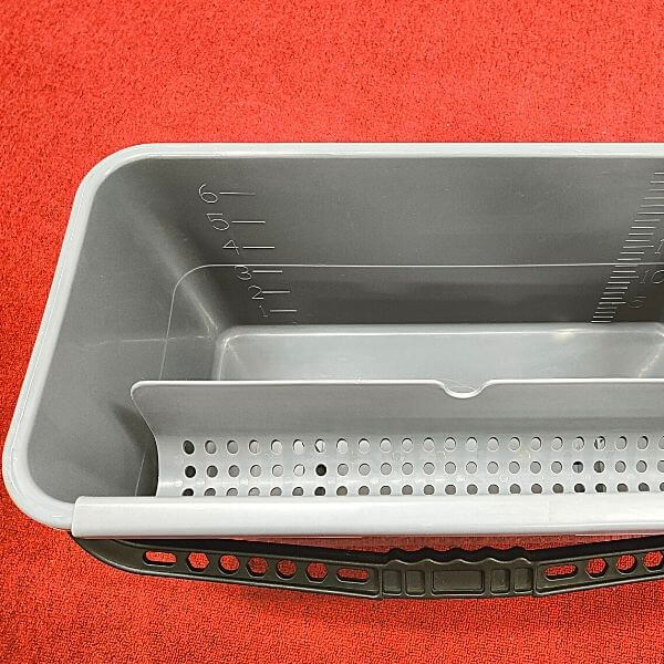 Xô đựng nước lau kính