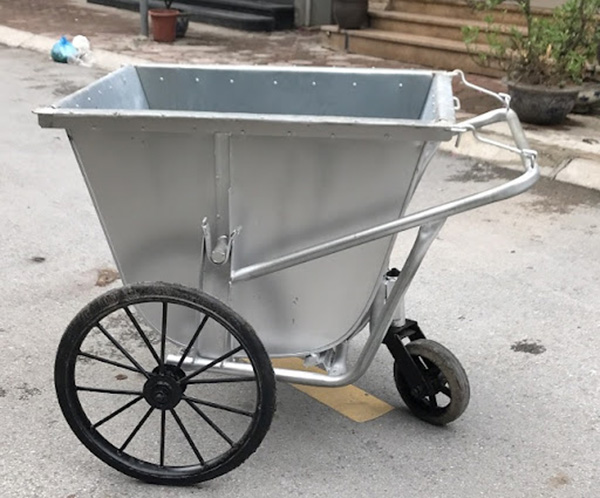 Ưu điểm của xe đẩy rác 400 lít bằng tôn
