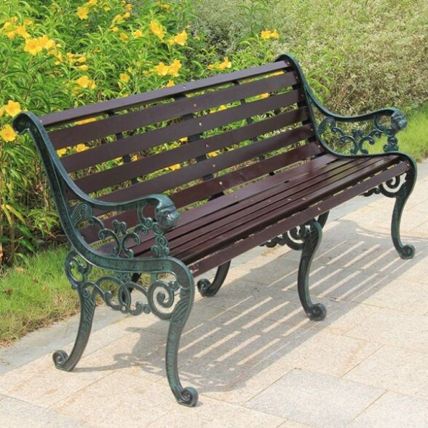 Ghế công viên gỗ có tuổi thọ từ 5 - 10 năm