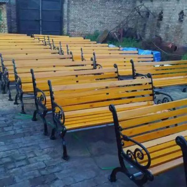Hình ảnh thực tế ghế gang công viên được ưa chuộng hiện nay