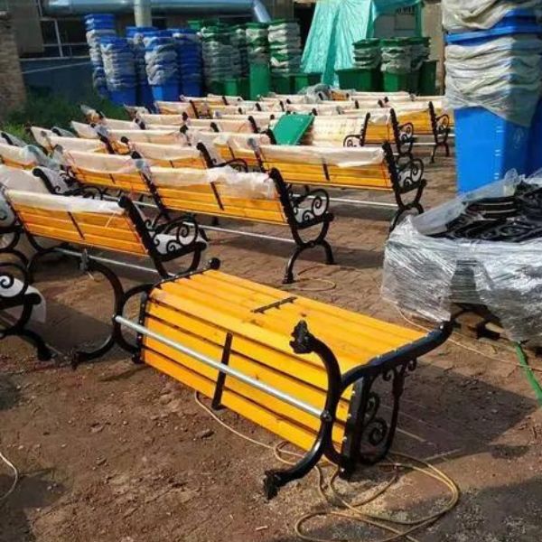 Lắp đặt ghế công viên bằng gang đúc đơn giản, dễ dàng