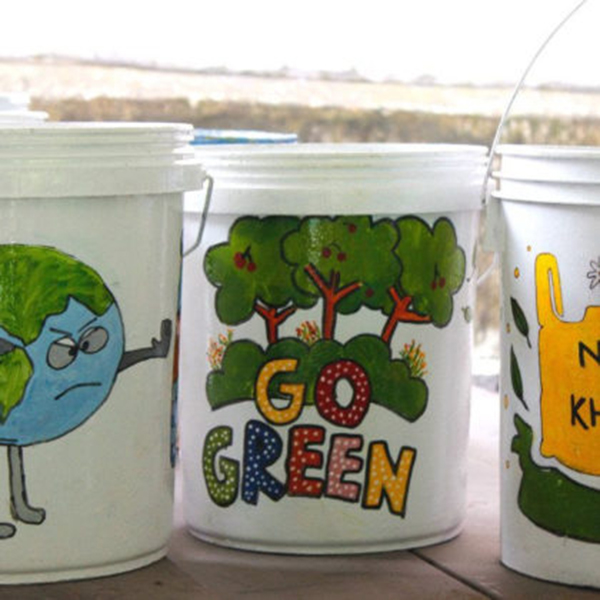 Hướng dẫn làm thùng rác từ xô nhựa cũ đơn giản