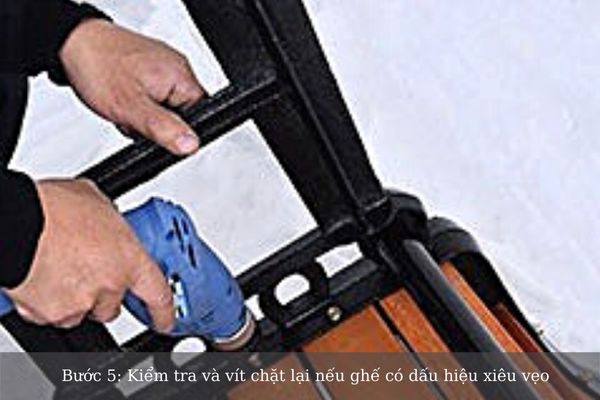 Lắp đặt ghế công viên gỗ