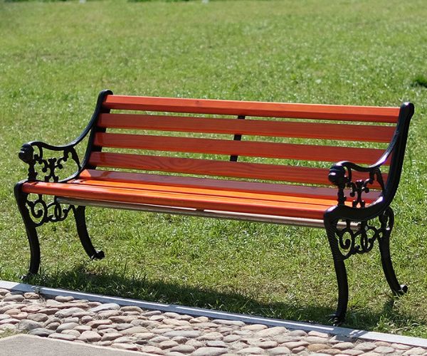 Mẫu ghế gỗ công viên được ưa chuộng sử dụng hiện nay