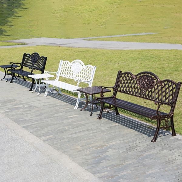 Mẫu ghế ngoài trời bằng sắt đa dạng màu sắc, kiểu dáng lựa chọn