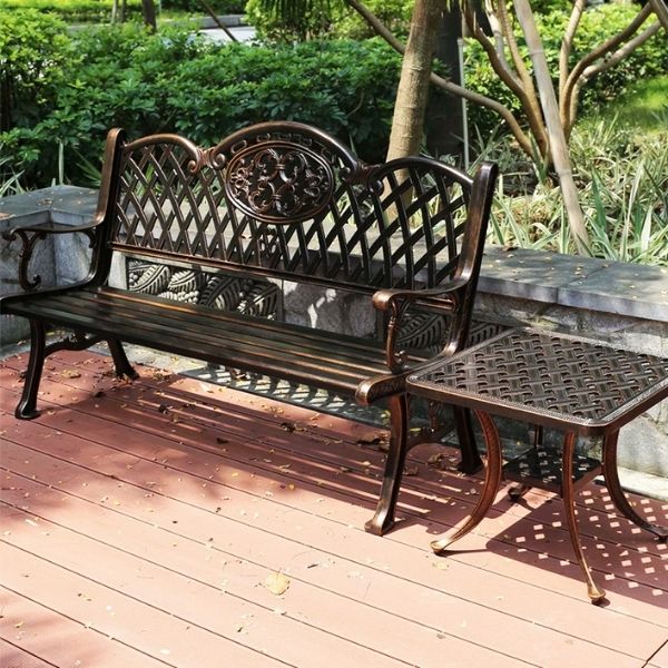 Hình ảnh thực tế ghế ngoài trời bằng sắt được ưa chuộng hiện nay