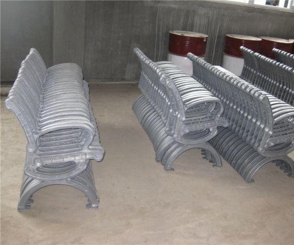 Ghế gỗ ngoài trời