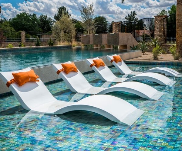 Kích thước ghế hồ bơi