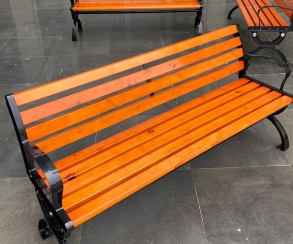 Ghế composite có tựa giá thành hợp lý, kiểu dáng đa dạng