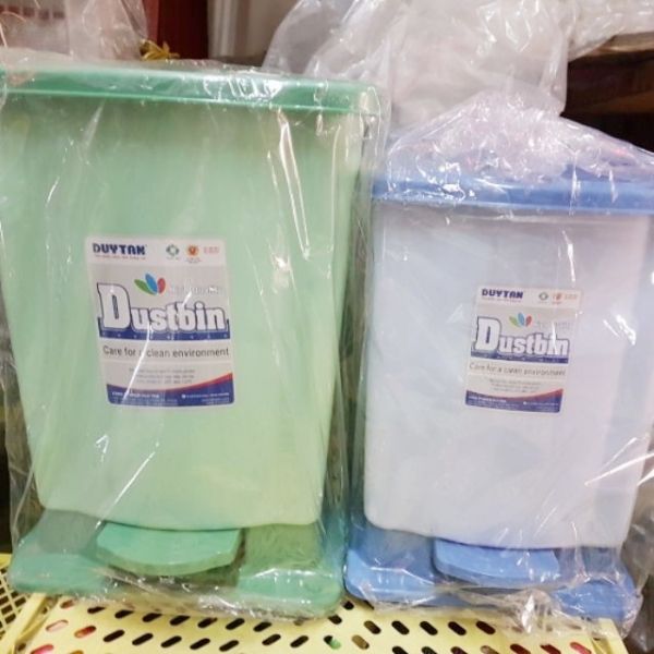 Bàn giao tận tay thùng rác cho khách hàng ở quận 2 - TP HCM