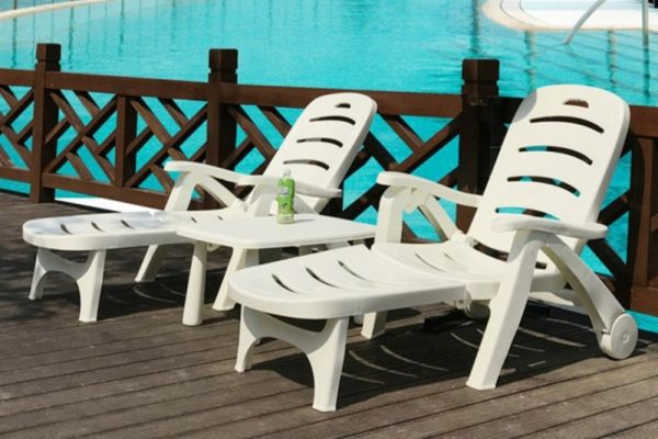 Ghế bể bơi hà nội