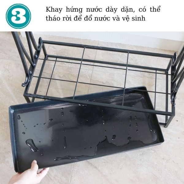 Kệ cắm dù với khay hứng nước mưa dày dặn, tránh nước tràn ra ngoài sàn