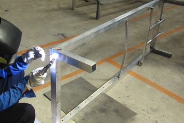 Sản xuất ghế bể bơi nhựa giả mây