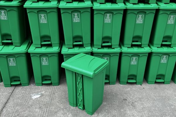 Thùng rác nắp đậy kín chất liệu cao cấp, độ bền cao