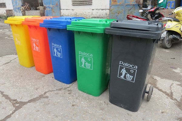 Thùng đựng rác 120 lít sử dụng cho những địa điểm công cộng