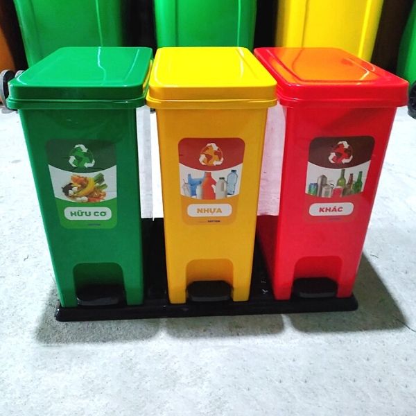 Thùng đựng rác Duy Tân tại kho Sài Gòn chuẩn bị xuất cho khách hàng ở Bình Dương