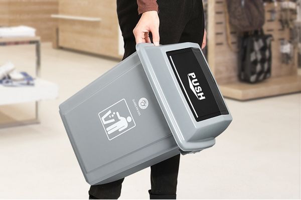 Thùng rác nắp lật 20 lít loại nhỏ, dễ dàng di chuyển đến vị trí cần dùng