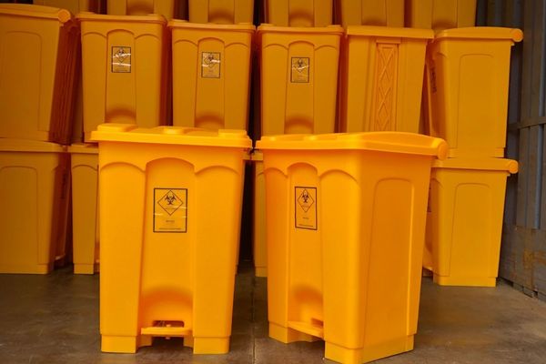 Thùng rác đạp chân 45L cho không gian bếp tiện dụng