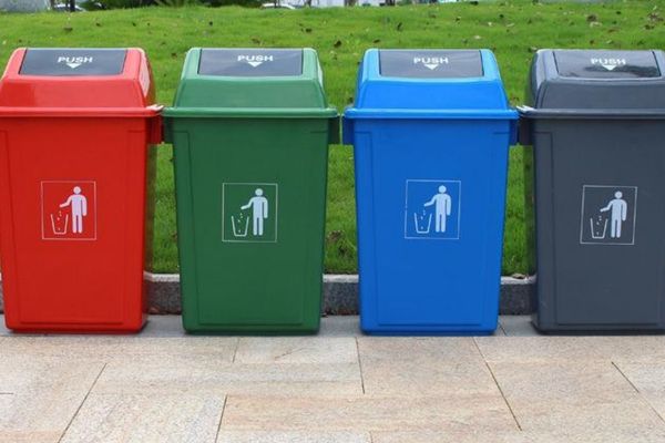 Những mẫu thùng rác nhựa đang được ưa chuộng sử dụng hiện nay